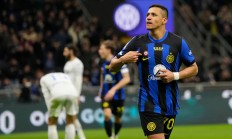 九游娱乐官网登录网址-联赛比赛场上不断创新，球员实力逐渐崭露头角