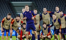 九游娱乐直播-包含西班牙不敌克罗地亚，小组头名悬念的词条