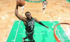 九游娱乐vip注册-老鹰主场击败凯尔特人，遭遇主场三连胜