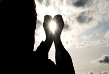 利物浦主场逆转波尔图，小组头名锁定——足球狂热的巅峰对决