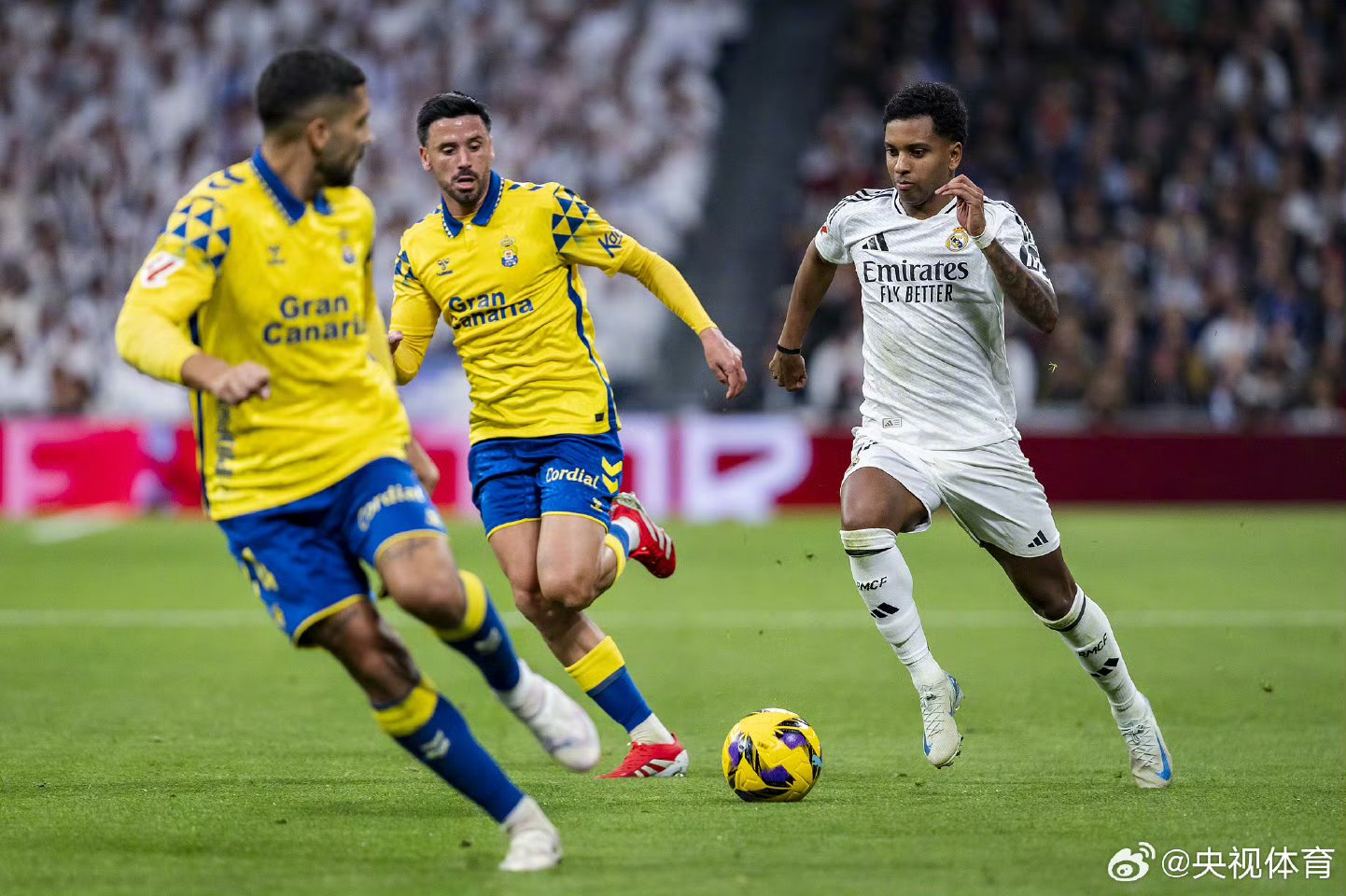 帕尔梅拉斯锋线组合默契，世俱杯争冠实力凸显