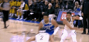 雄鹿击败步行者，字母哥一战成名