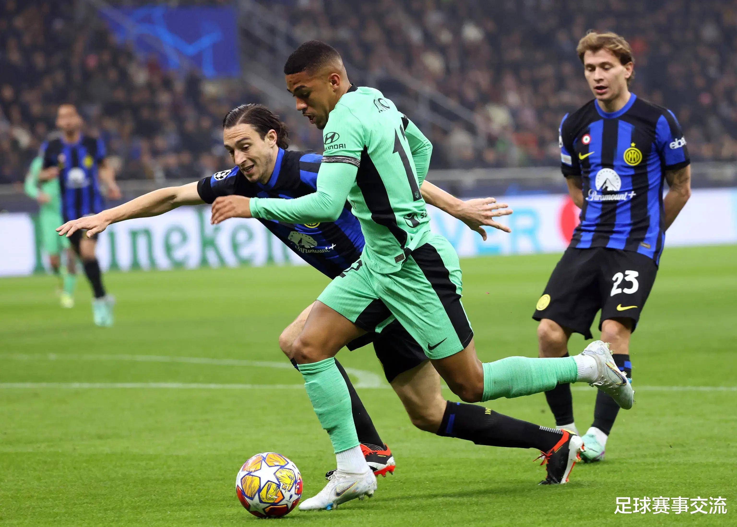 包含巴黎圣日耳曼球员内部矛盾严重，俱乐部高层急于协调解决的词条