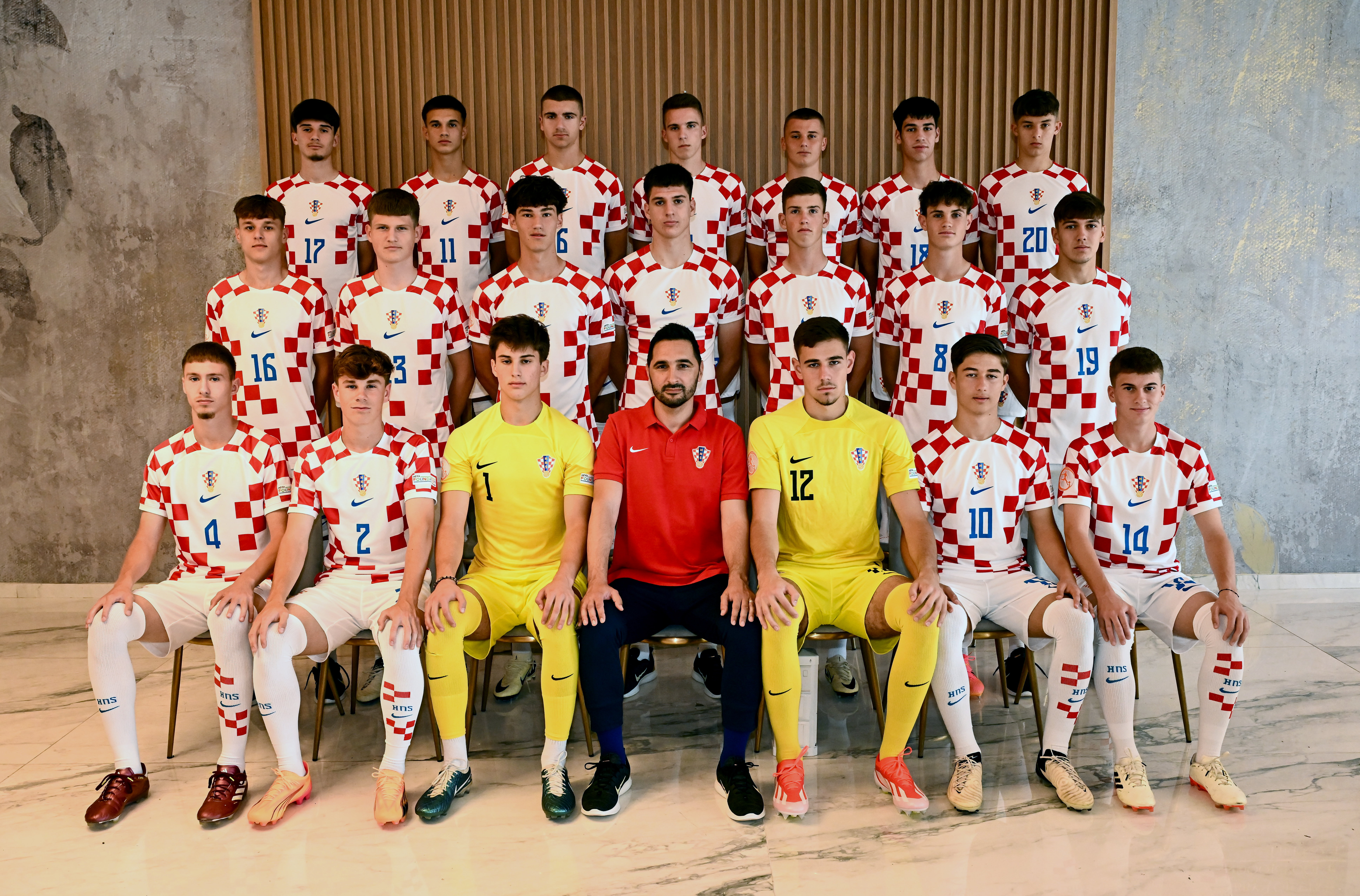 关于加拿大击败克罗地亚，欧洲杯预选赛球队信心增强的信息