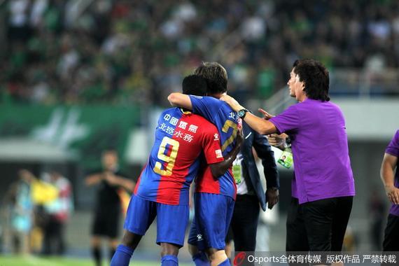 瓦伦西亚新外援首次亮相，球迷期待他的发挥