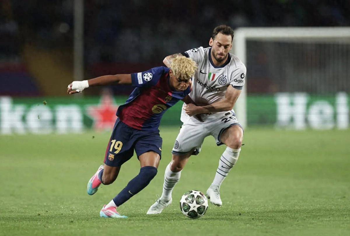 关于西甲黄金时刻，豪门争霸更加跌宕起伏的信息