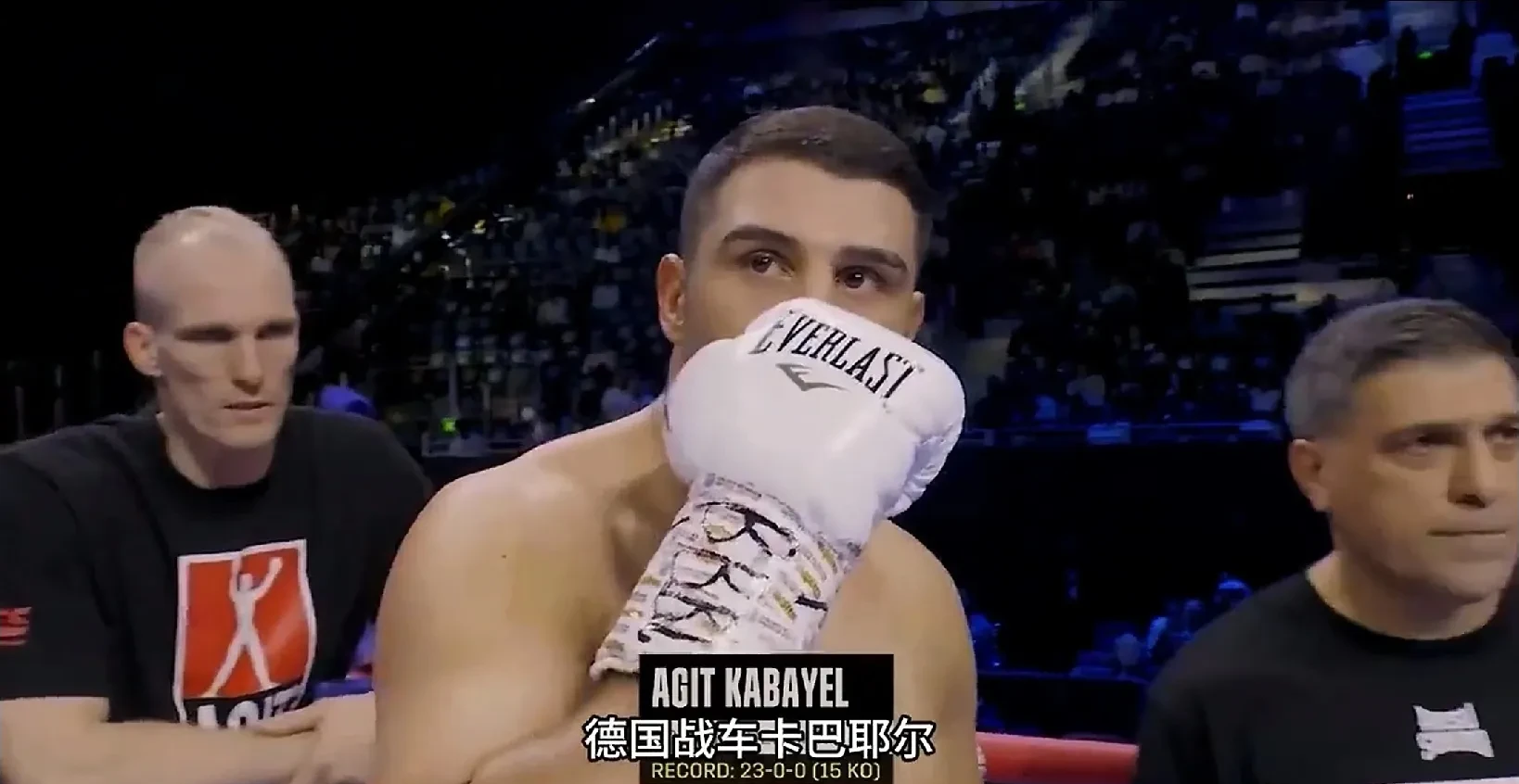 古巴拳击选手击败对手晋级