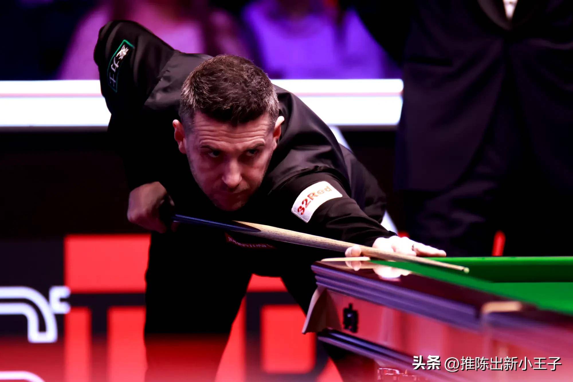 意大利对决威尔士，谁将成功晋级下一轮？的简单介绍