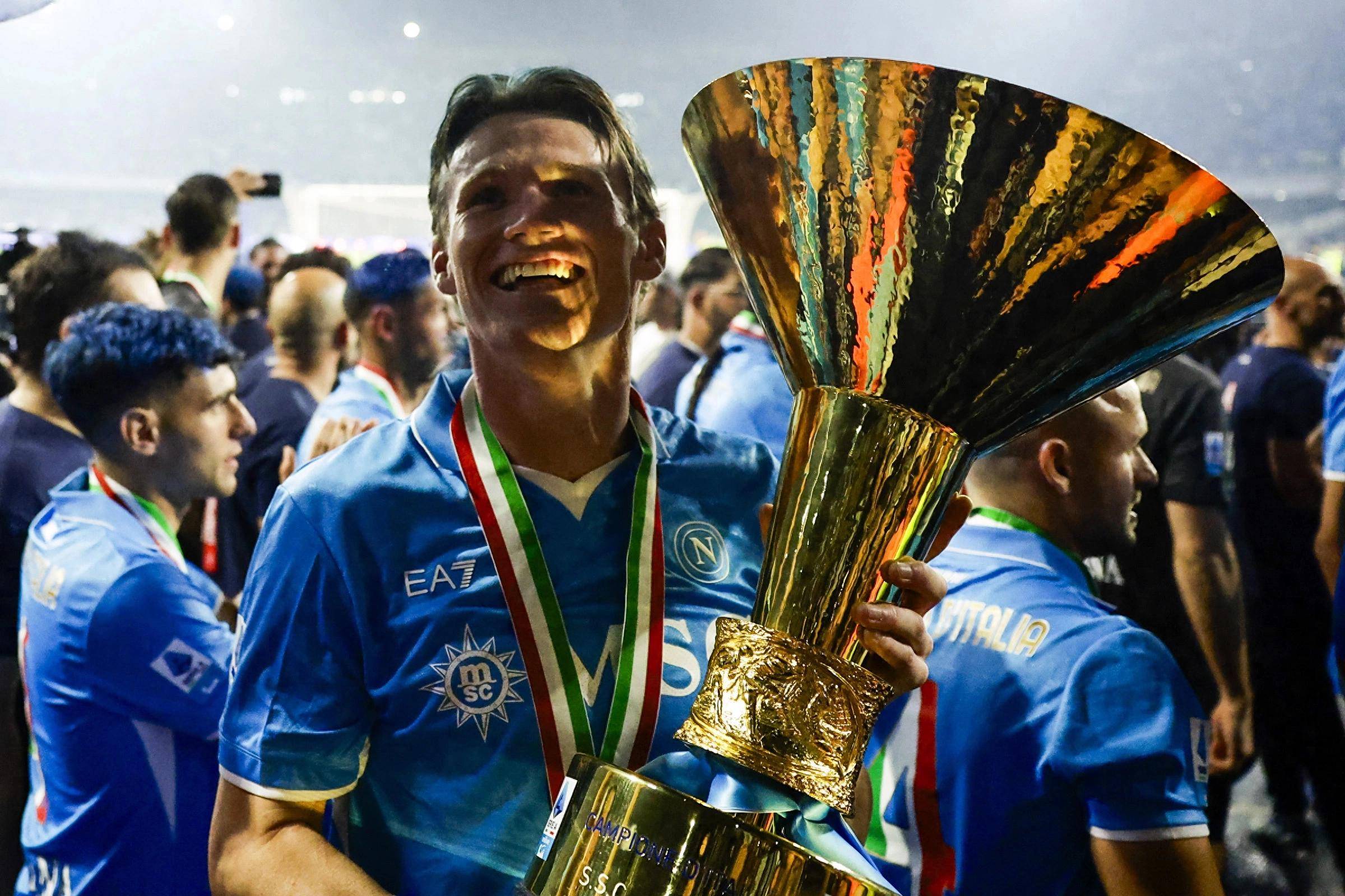 关于苏格兰球队在英超联赛取得胜利，提升排名的信息