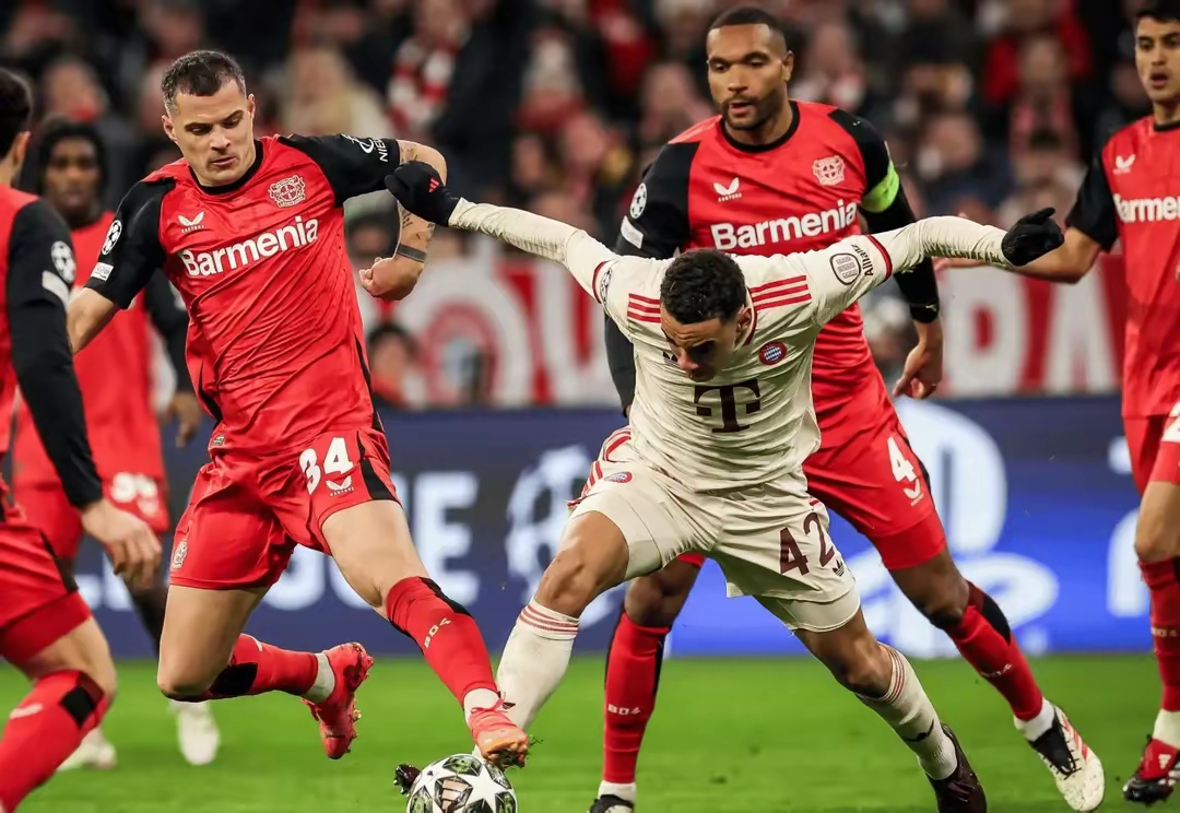 沃尔夫斯堡客场大胜沙尔克，德甲榜首之争再添悬念的简单介绍