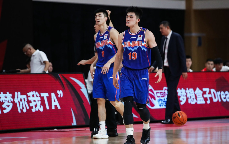 紧张赛事引领激烈对决，全力争夺胜利