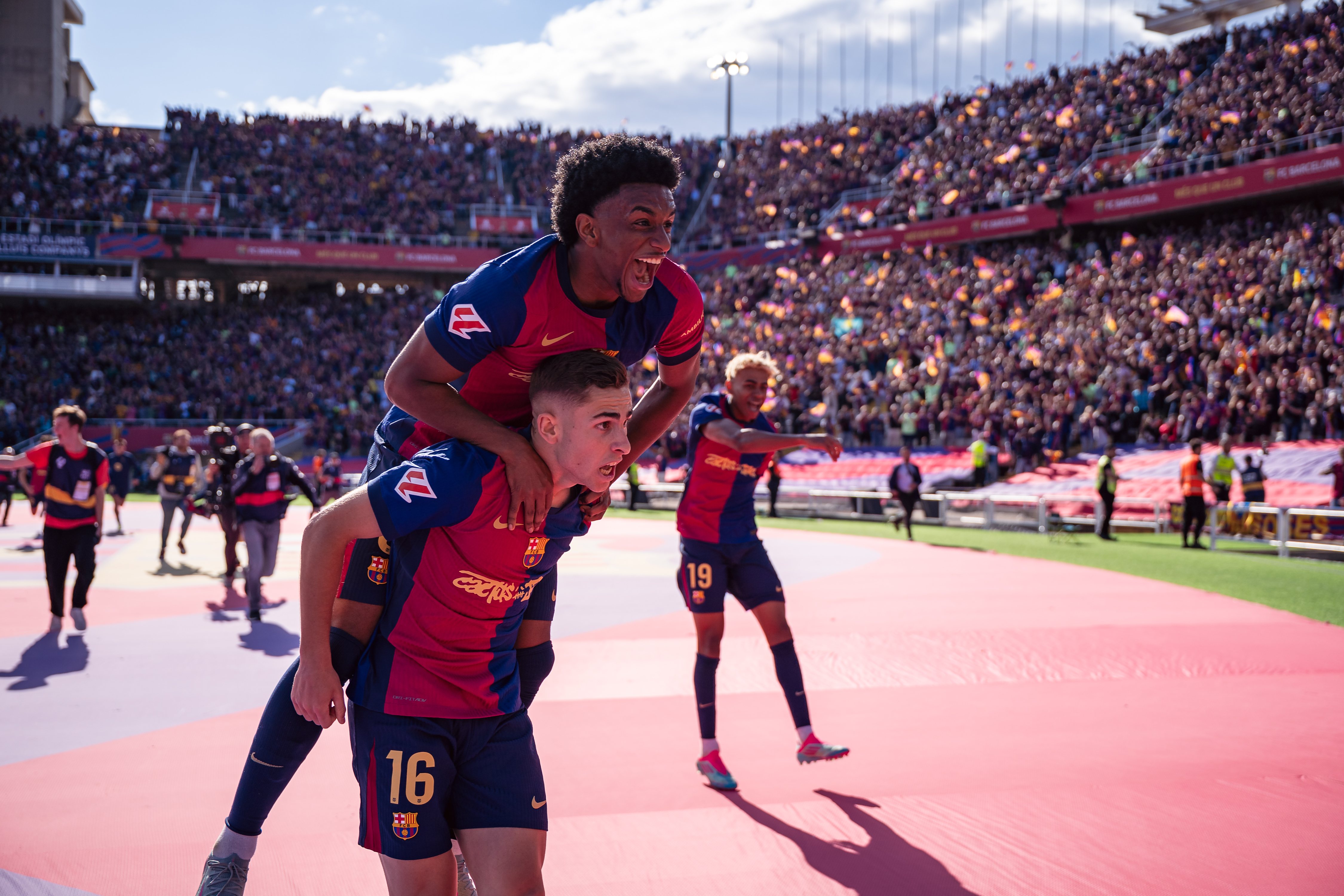 关于巴塞罗那险胜拜仁慕尼黑，西甲传统劲旅晋级决赛的信息