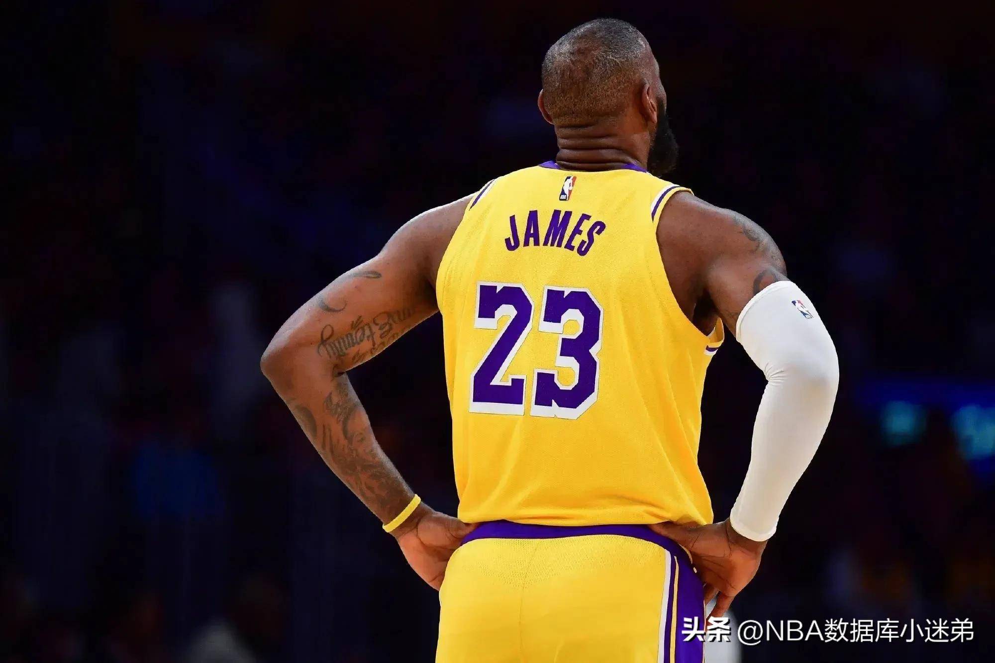 包含勒布朗-詹姆斯成功带领球队逆转取胜的词条