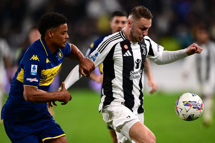 尤文图斯客场逆袭热那亚，继续保持不败纪录